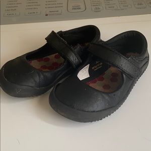 Vivobarefoot Wyn Kid's Classic School Shoe